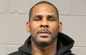 R Kelly Bio, Age, Height, Wife, Kids, Family, Net Worth, Arrested & Aaliyah