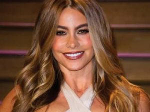 Read more about the article Sofia Vergara Bio, Husband, Son, Net Worth, Height, Age, Ethnicity